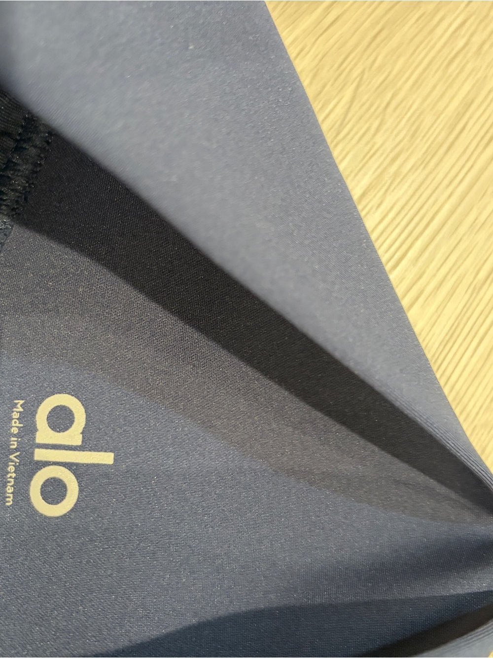 Alo skirt - Picture 3 of 4